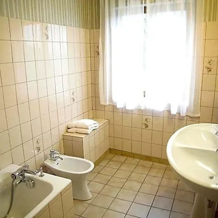 D'hotes - Sauna & Bien-etre Logis Domaine Langmatt ホテル 4*